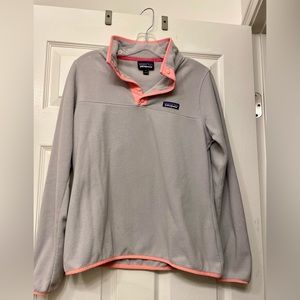 Patagonia pull over, size small, like new